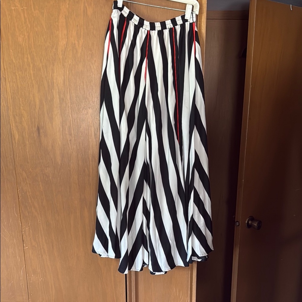 Black and White Maxi A-Line Pleated Skirt